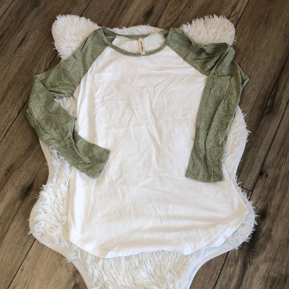 NIB ever hottie Raglan Long Sleeve Tee